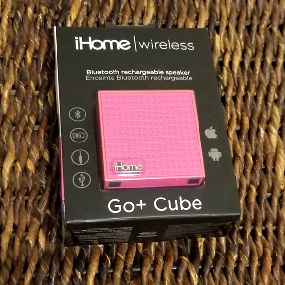 iHome Wireless Bluetooth Rechargeable Speaker Pink New